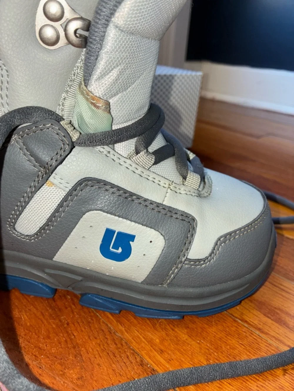 EUC Burton Moto Snowboard Boots Kids Size 3 Youth Winter Snow Ski Grey Blue